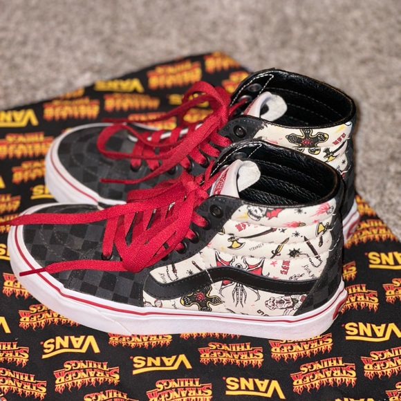 Vans X Stranger Things Customs Sk8-Hi Size 5 - Picture 2 of 7